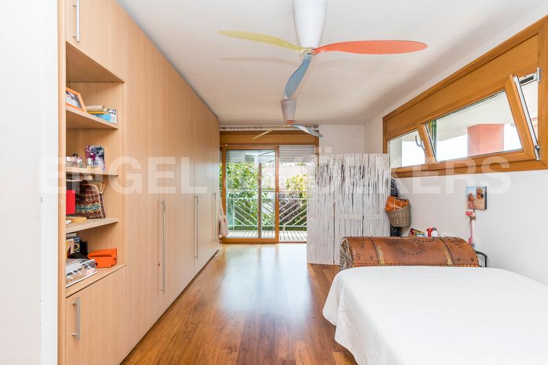 Foto dfd6af27-3934-43b9-8ec4-98c2f827e550. Haus mit heizung parking pool in Montmar Castelldefels