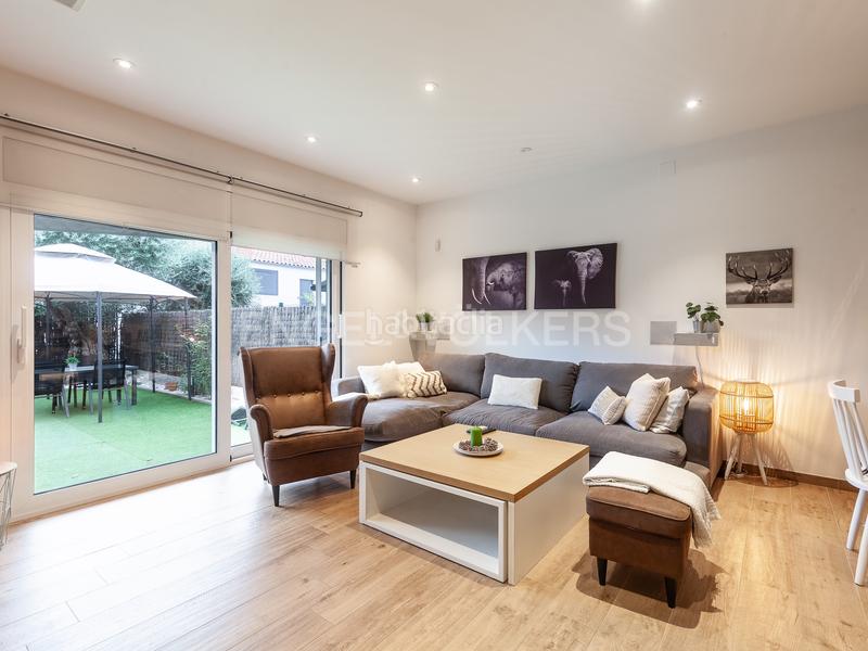 Foto 1de0cec9-058e-4103-8051-8443c81d89d0. Maison jumelée avec chauffage parking dans Can Pantiquet Mollet del Vallès