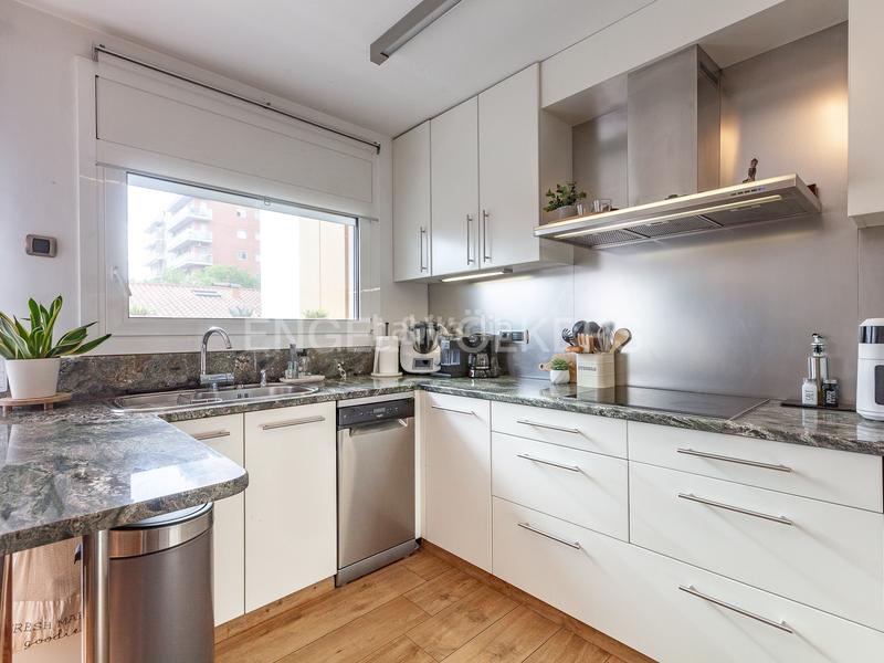 Foto 6a42071d-f5c4-41b9-ba26-93921238a9a2. Maison jumelée avec chauffage parking dans Can Pantiquet Mollet del Vallès