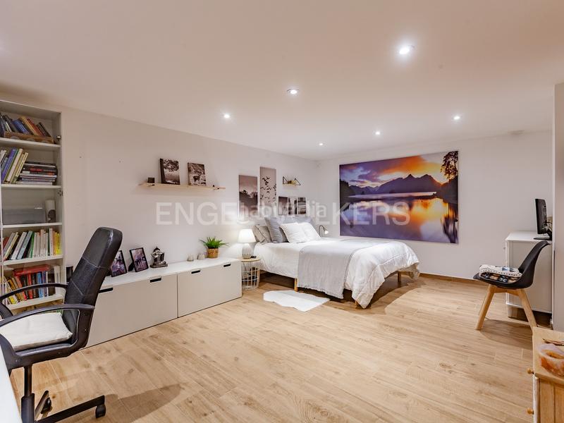 Foto 84454458-c115-4470-819c-d4d039a394fb. Maison jumelée avec chauffage parking dans Can Pantiquet Mollet del Vallès