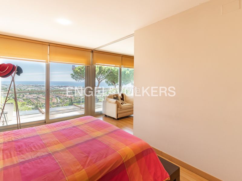 Foto d5b97645-1bee-4987-910c-98a7a98dca8f. Casa amb calefacció aparcament piscina a Premià de Dalt