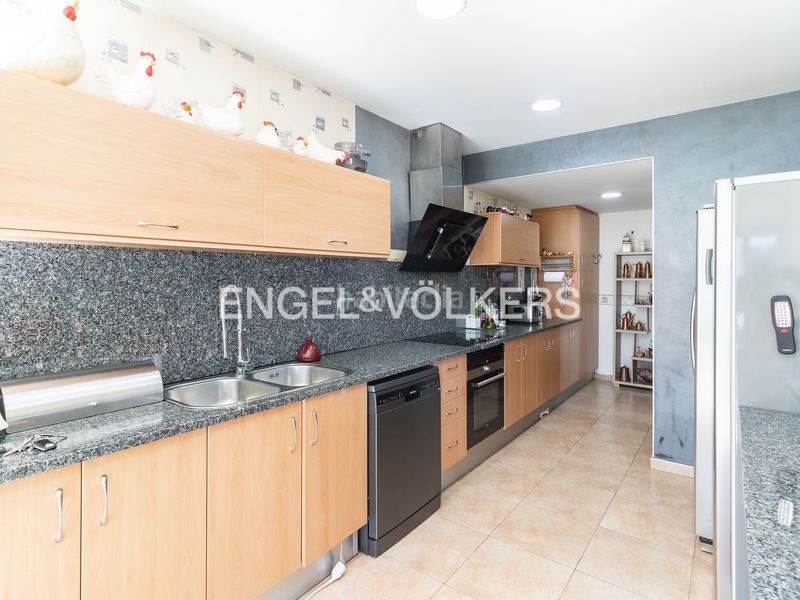 Foto e936d148-0d48-4675-9355-2f88fb99d48f. Casa amb calefacció aparcament piscina a Premià de Dalt