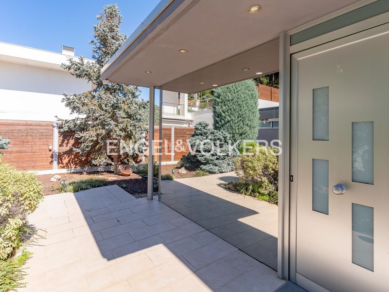 Foto e9af0e90-e0f7-40c7-9022-a3b1fb17bdf1. Casa amb calefacció aparcament piscina a Premià de Dalt