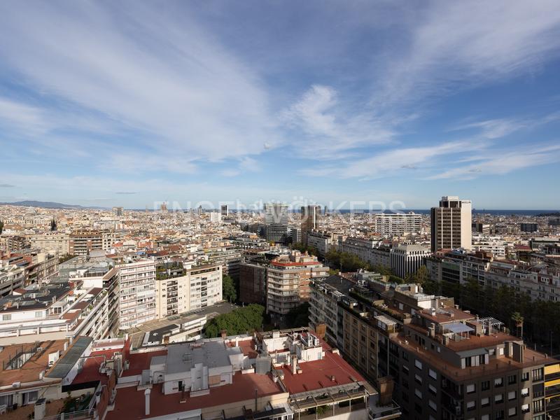 Foto 0084710d-7bc2-4de5-8738-d603863048b3. Ático  con magníficas vistas en zona diagonal en Barcelona