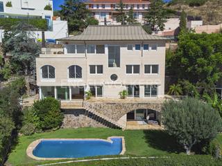 Miete Haus in Ciutat Diagonal. Casa de lujo con vistas panoramicas