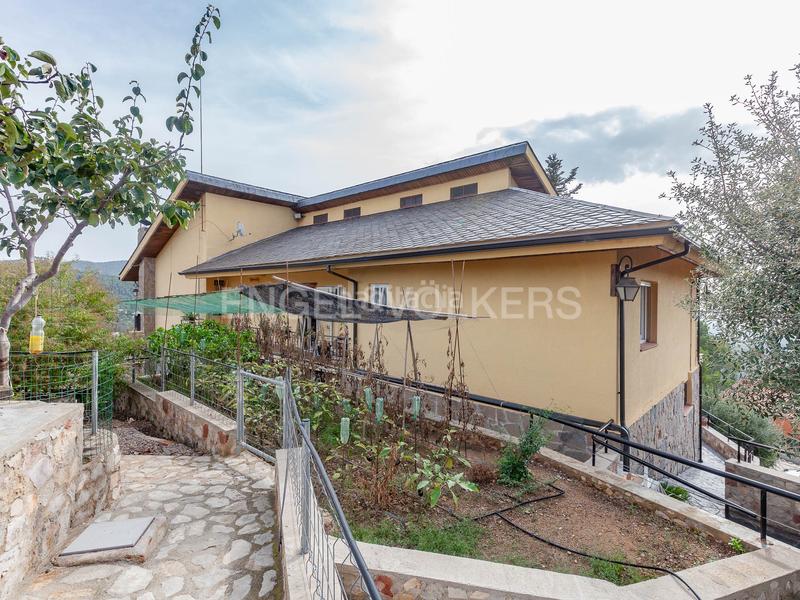 Foto 1d9a57ec-e6a9-4872-a1b5-0bf9a92cfed5. Casa con riscaldamento parcheggio in El Racó-Sant Feliu del Racó Castellar del Vallès