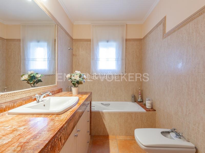 Foto 67375258-45c9-4e4f-b420-622c64eb3723. Casa con riscaldamento parcheggio in El Racó-Sant Feliu del Racó Castellar del Vallès