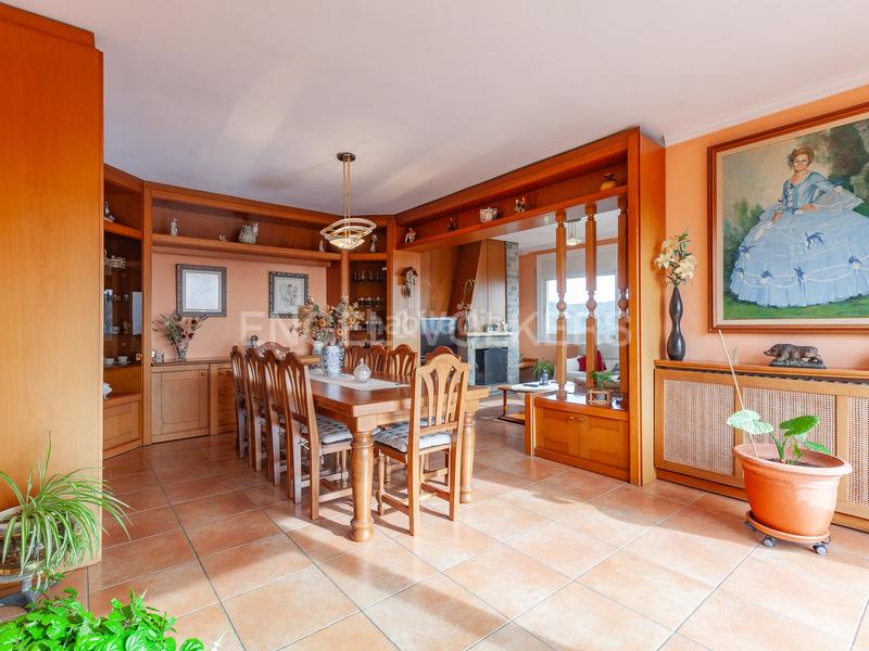 Foto e278b339-62fb-4018-b317-fc8491bce40c. Casa con riscaldamento parcheggio in El Racó-Sant Feliu del Racó Castellar del Vallès