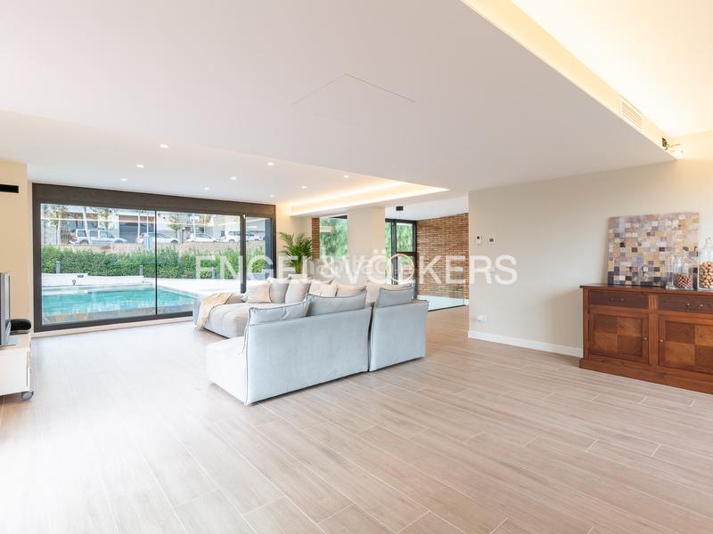 Foto 22ddd04f-3ae1-4eb6-8043-429a16589593. Casa amb calefacció aparcament piscina a Tiana