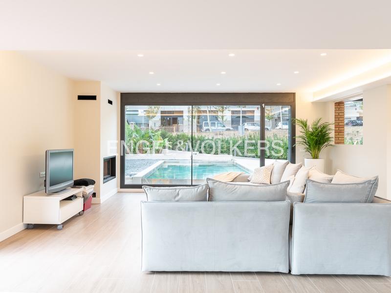 Foto 3a83952f-d91e-4b7a-9f32-593c4d603155. Casa amb calefacció aparcament piscina a Tiana