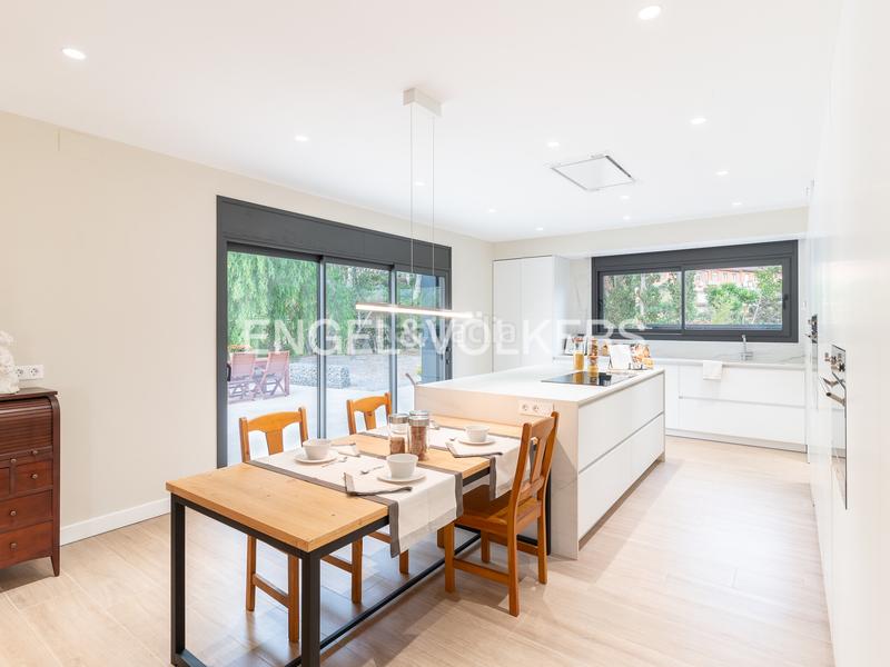 Foto 4fccf016-ad49-4b95-b582-0a011869513e. Casa amb calefacció aparcament piscina a Tiana