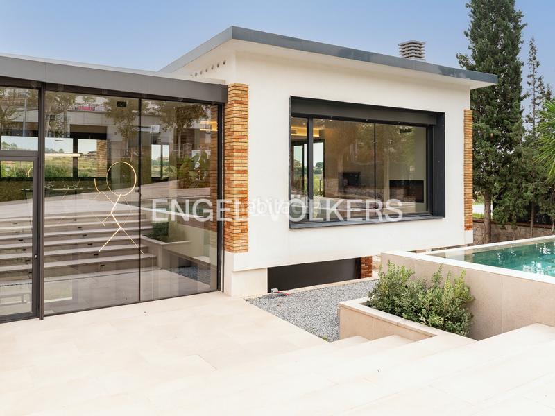 Foto 81ff6cdb-484b-4d5f-8fe5-37f04a9d7b7c. Casa amb calefacció aparcament piscina a Tiana