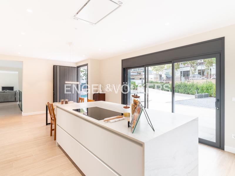 Foto c364e881-21b2-401d-9ec8-beedead929b6. Casa amb calefacció aparcament piscina a Tiana