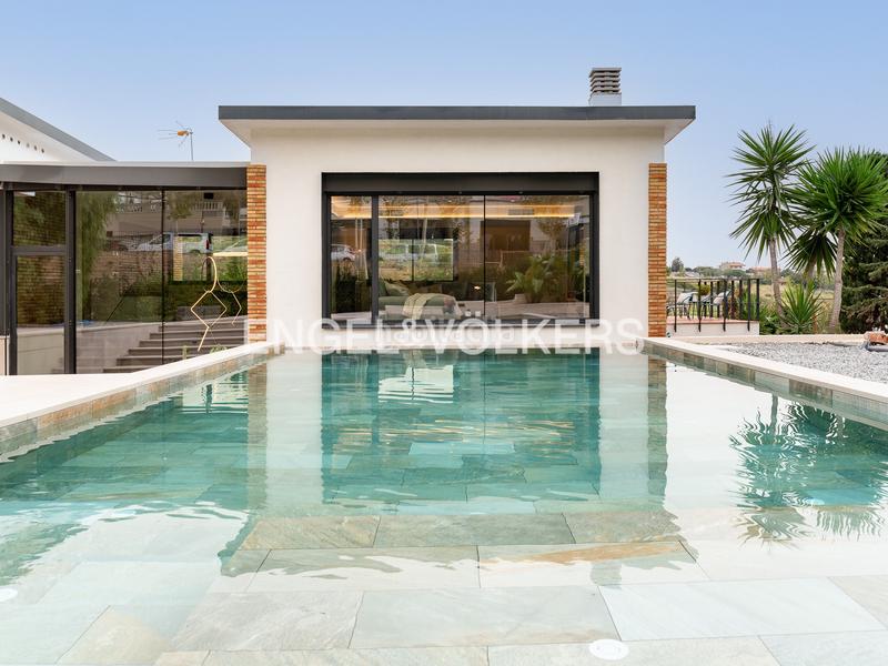 Foto d011180f-2a47-4c81-8b3b-f41c817bd018. Casa amb calefacció aparcament piscina a Tiana