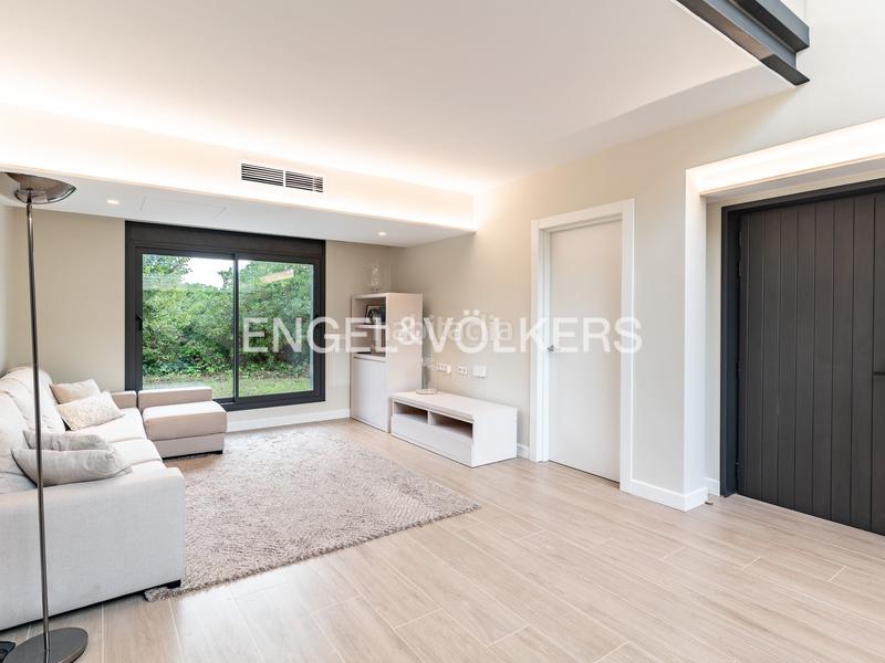 Foto fdadf973-f27b-45af-97d2-4942142ea715. Casa amb calefacció aparcament piscina a Tiana