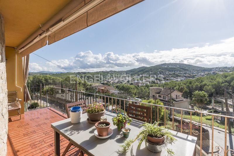 Foto ae46cc6b-4869-4476-badd-2bd8ac57122e. Casa amb calefacció aparcament a Canyelles