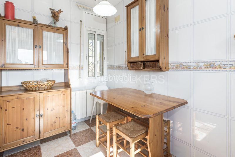 Foto b42913fa-8d73-4a44-b7b4-d6f1d0ae930a. Casa amb calefacció aparcament a Canyelles