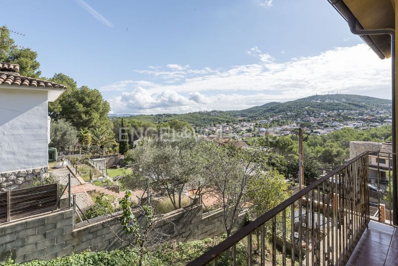 Foto ceb42793-c6f1-46f0-8445-97cfe3728198. Casa amb calefacció aparcament a Canyelles
