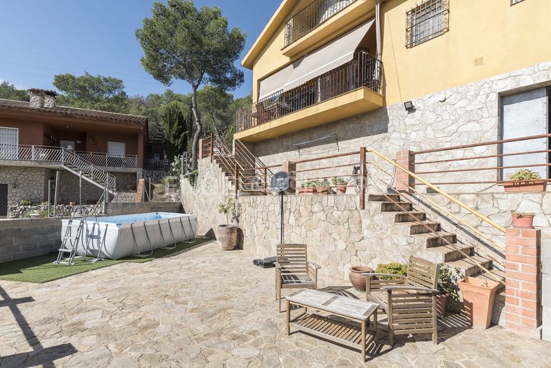 Foto f8cc7a6d-c0c8-406a-8b96-93a46e928506. Casa amb calefacció aparcament a Canyelles