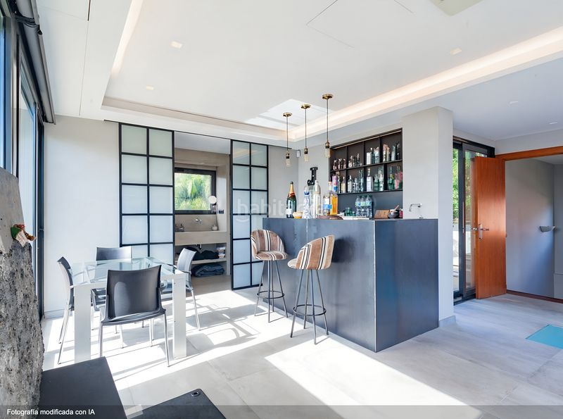 Foto a39e5333-5a8f-40d0-8b57-45b0ba4f0763. Casa amb calefacció aparcament piscina a Sarrià Barcelona