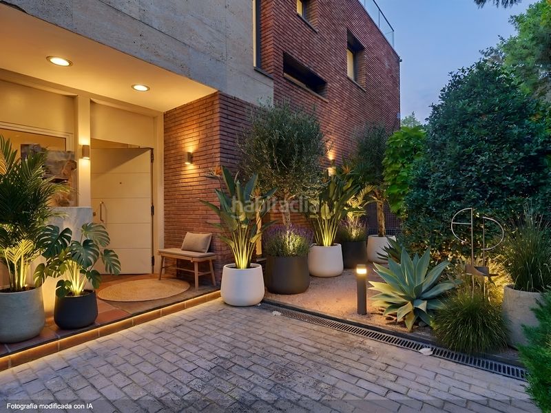 Foto dd8a4100-7736-420e-bb57-20ee702d8100. Casa amb calefacció aparcament piscina a Sarrià Barcelona