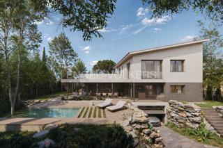 Terreny residencial a Can Quirze. Magnífica parcela completamente plana y vistas al mar