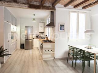 Affitto Piccolo appartamento  Banys nous. Apartamento temporal en el gótico
