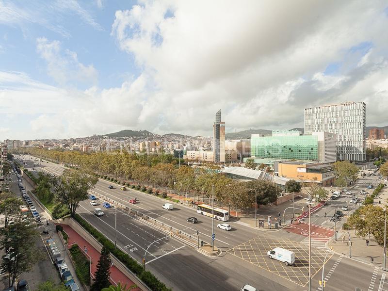 Foto e3bb78e3-4260-4976-bdf8-4bd3285363ed. Àtic amb calefacció aparcament piscina a Sant Andreu de Palomar Barcelona