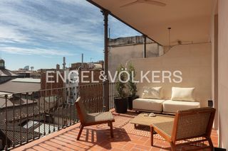 Ático en St. Pere - Sta. Caterina - El Born. Distinguido ático a estrenar con dos terrazas en el born