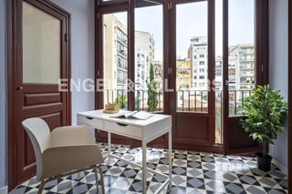 Location Appartement à L´Antiga Esquerra de l´Eixample. Precioso y luminoso piso temporal al lado de la parada provença