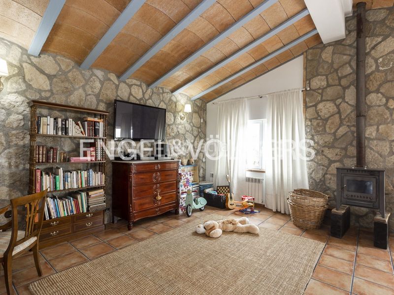 Foto af522b37-7f68-4a4e-8b65-a8db15d54e73. Casa amb calefacció aparcament piscina a costa Cunit - els jardins - els rosers Cunit