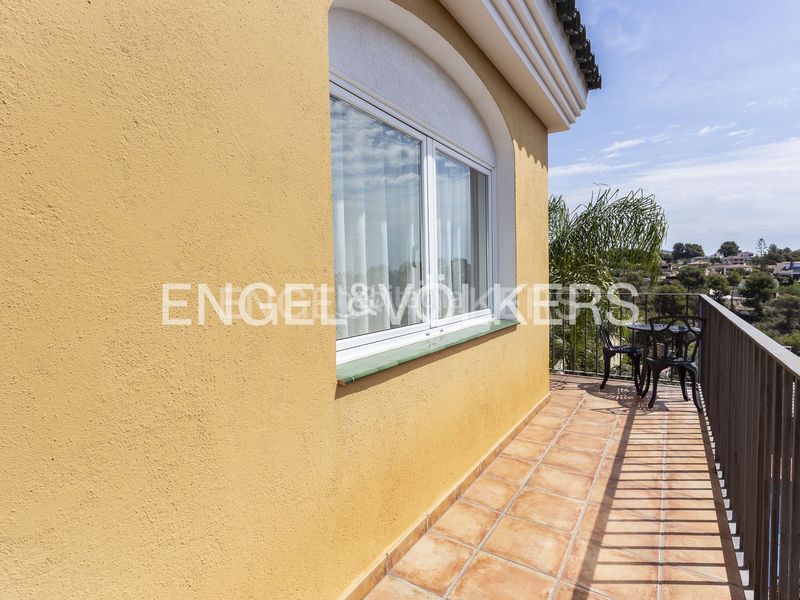 Foto bc800b71-27a1-4d8b-a4c2-a610492f097f. Casa amb calefacció aparcament piscina a costa Cunit - els jardins - els rosers Cunit