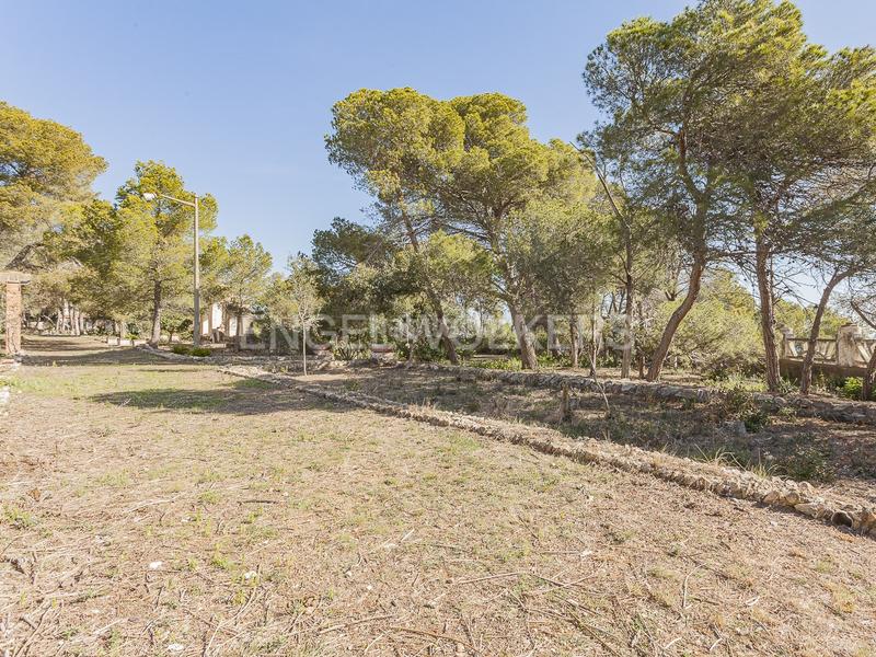 Foto 74a37798-e657-4ede-a6a0-63d88e252ab3. Casa privilegiado solar en primera línea de mar en Torredembarra