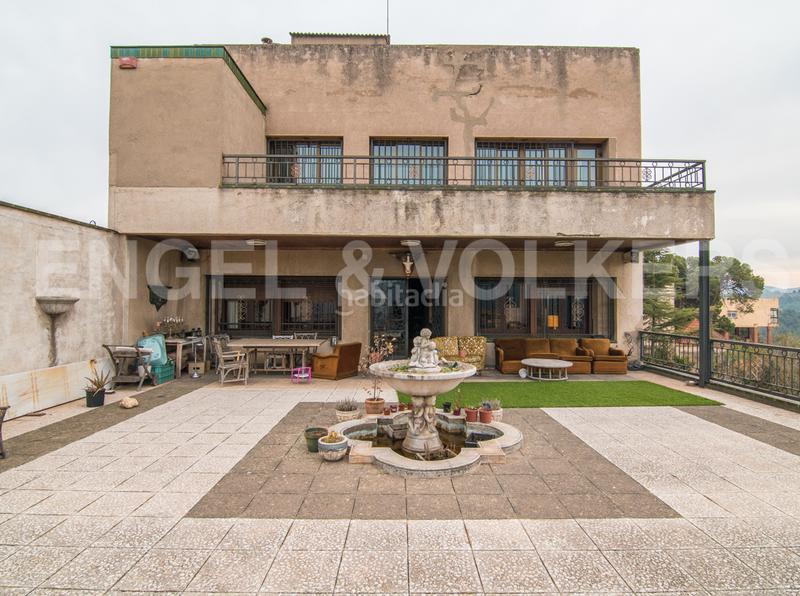 Foto 346fb3b3-e6f0-4bfc-829a-e7c587339f87. Haus mit heizung parking pool in Papiol (El)