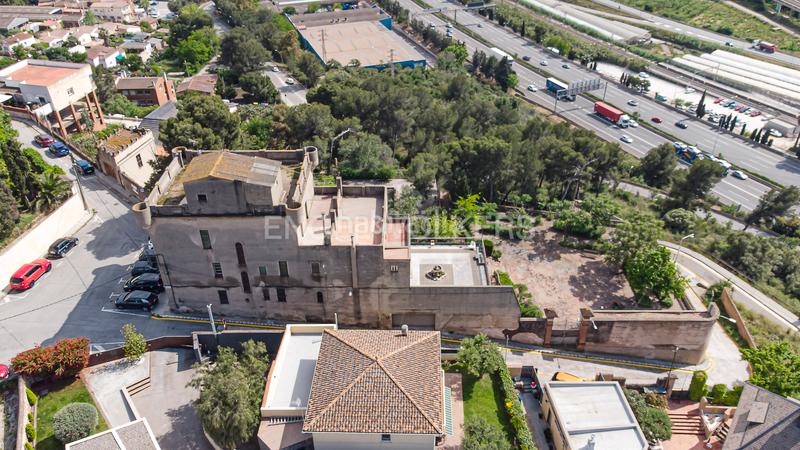 Foto 8930bdb4-b46a-44a5-8727-6aa618db1fd3. Haus mit heizung parking pool in Papiol (El)