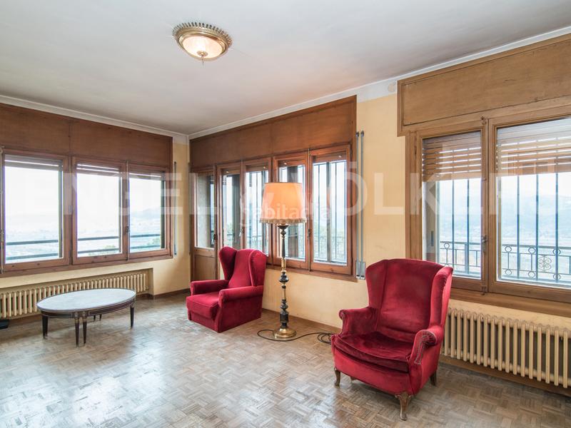 Foto c639fcbd-e6a9-459e-b549-216afdc628b1. Haus mit heizung parking pool in Papiol (El)