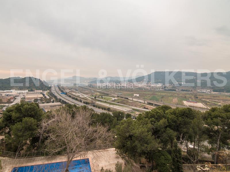 Foto cf801282-3b63-48a1-916c-db17f783f566. Haus mit heizung parking pool in Papiol (El)