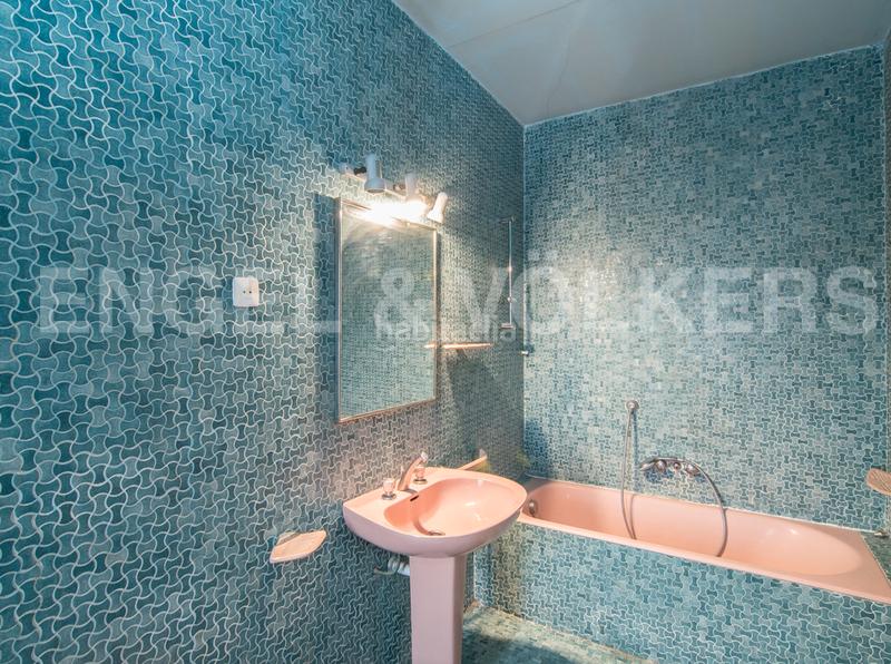 Foto e3bfb9d4-26f4-49de-ae87-bc58a410bf42. Haus mit heizung parking pool in Papiol (El)