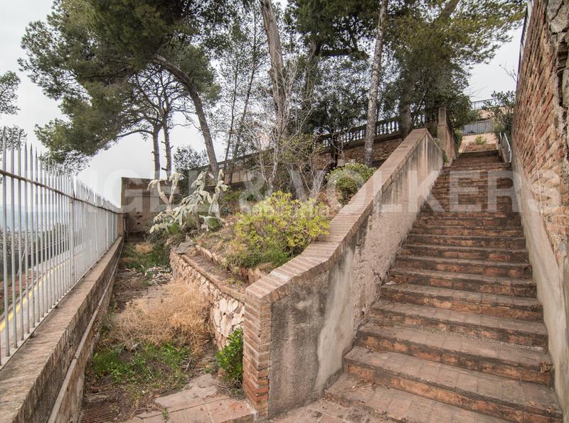 Foto e7307348-e9da-495e-8849-44cdca2b13e6. Haus mit heizung parking pool in Papiol (El)