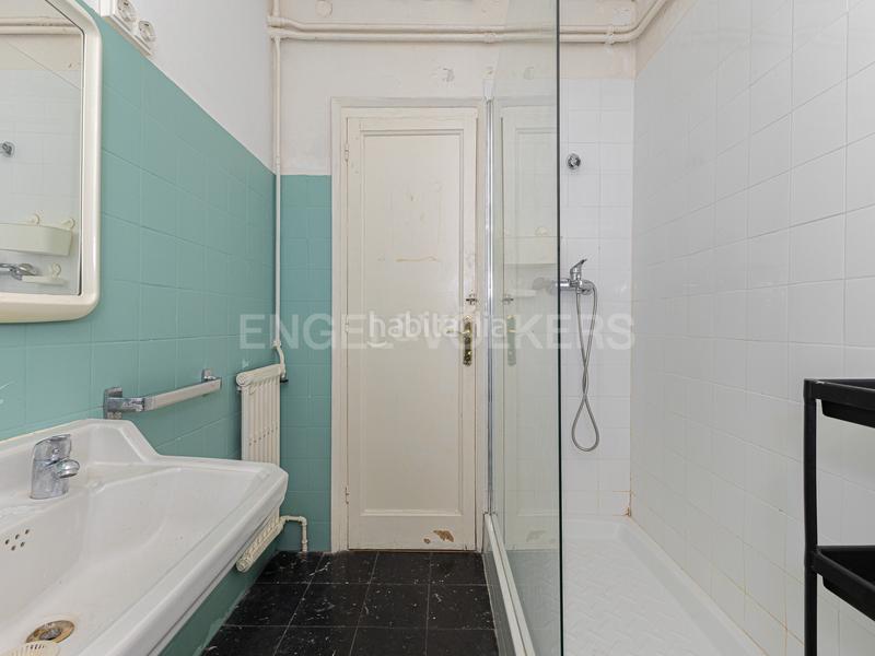 Foto 2c019133-2614-4c7b-90bb-9390a3fc1fec. Apartament amb calefacció a La Nova Esquerra de l´Eixample Barcelona