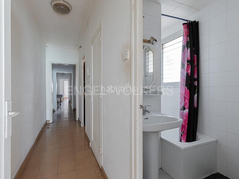 Foto 749cdc2e-b752-4367-82a8-bde5af569064. Apartament amb calefacció a La Nova Esquerra de l´Eixample Barcelona