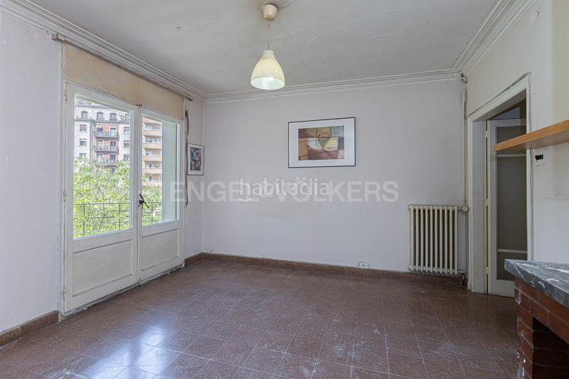 Foto dc9231c4-1e73-458b-9738-264066328867. Apartament amb calefacció a La Nova Esquerra de l´Eixample Barcelona