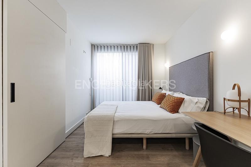 Foto f830d735-d4cd-4fe7-bdcb-a72ae9cd1f4b. Lloguer apartament amb calefacció aparcament a Dreta de l´Eixample Barcelona