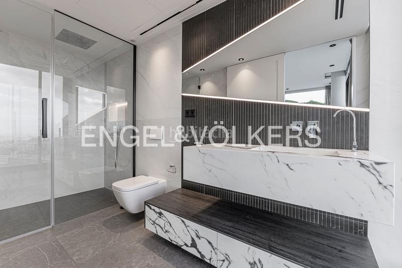 Foto abf8f9df-671d-4773-83b0-0d36e2590cea. House with heating pool in Sarrià Barcelona