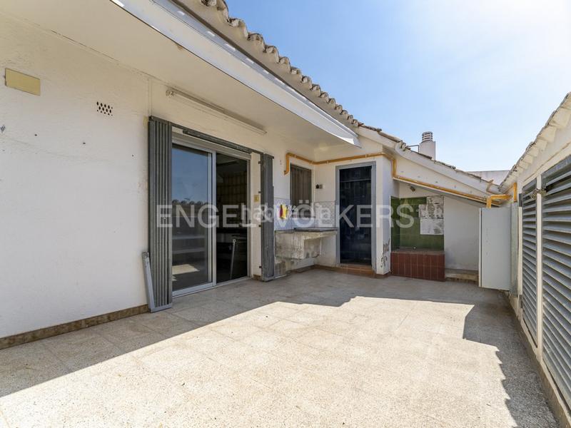 Foto 0ee452ad-0dc9-4ac0-8fde-605303e4231c. Casa edificio emblemático en el centro antiguo en Torredembarra