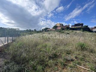 Residential Plot in Sant Esteve Sesrovires. Terreno premium de 3000 metros en el golf barcelona