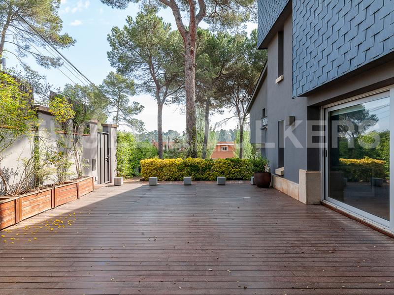Foto 17d88405-f480-4e28-b2fb-57b7d8822234. Casa amb calefacció aparcament piscina a Golf-Can Trabal Sant Cugat del Vallès