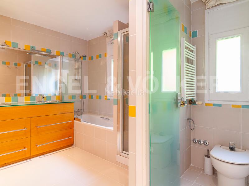 Foto 18a1d485-31fc-4725-beda-6a5763ff1f5c. Casa amb calefacció aparcament piscina a Golf-Can Trabal Sant Cugat del Vallès