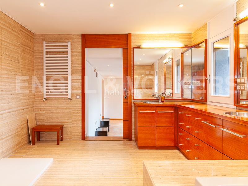 Foto 2a304f8a-70cb-46b4-9e2c-8eb8bf130be9. Casa amb calefacció aparcament piscina a Golf-Can Trabal Sant Cugat del Vallès