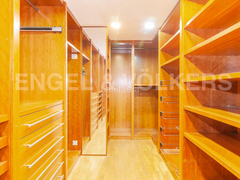 Foto 2d66607f-c42d-4aa0-9f36-7f9c21fdaa35. Casa amb calefacció aparcament piscina a Golf-Can Trabal Sant Cugat del Vallès